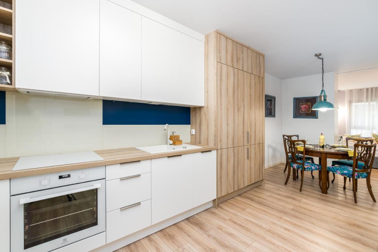 Villa Venecja Apartment Chwaliszewo With Free Garage City Center By Noclegi Renters Poznan Exterior photo